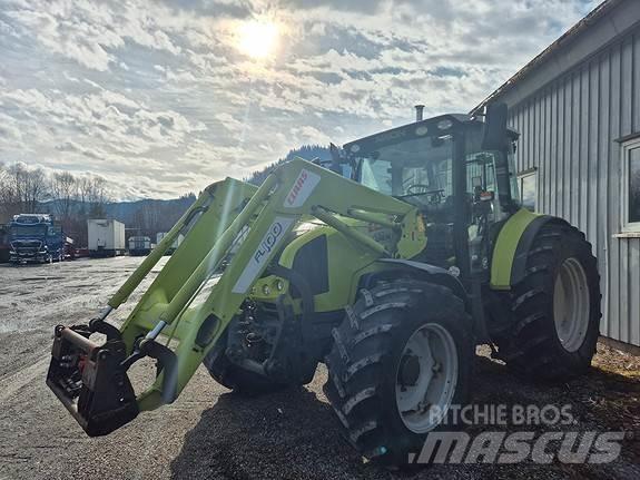 CLAAS 8690 Трактори