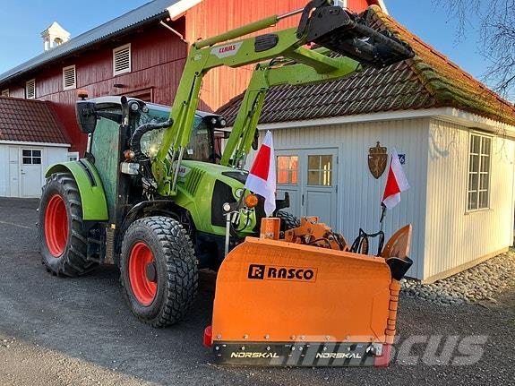 CLAAS Arion 420 Трактори