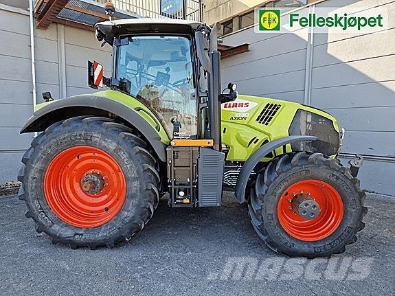 CLAAS AXION 830 Трактори