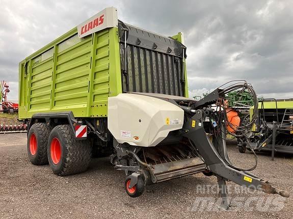 CLAAS Cargos 8400 Ремаркета за бали