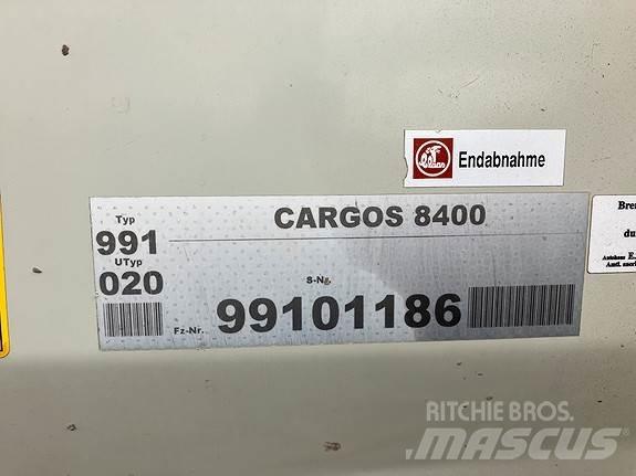 CLAAS Cargos 8400 Ремаркета за бали