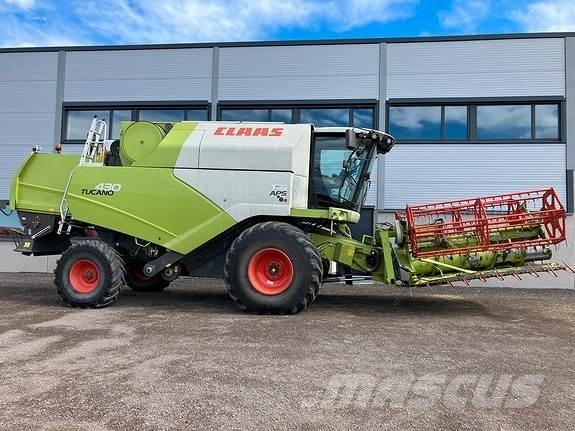 CLAAS Tucano 430 Комбайни