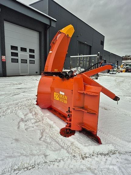 Duun 230 Снегохвъргачки
