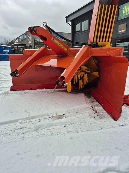 Duun 230 Снегохвъргачки
