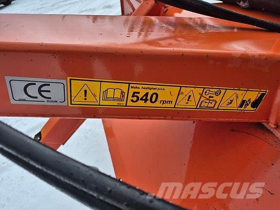 Duun 230 Снегохвъргачки
