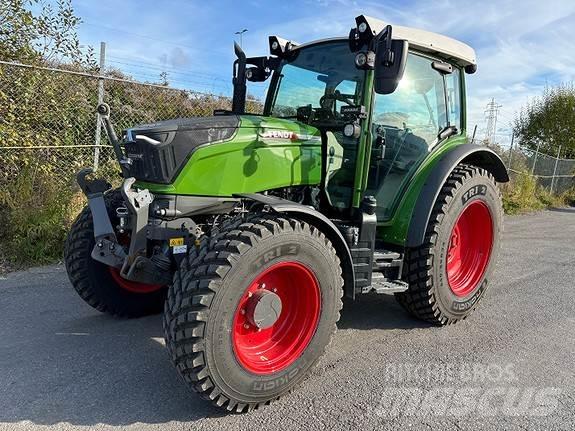 Fendt 211 Profi Трактори