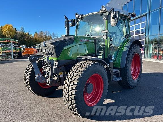 Fendt 211 Profi Трактори