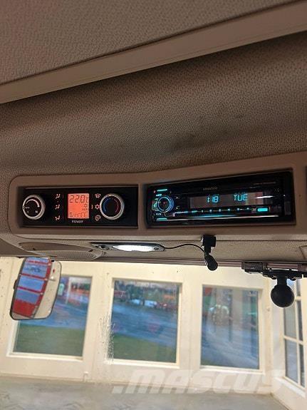 Fendt 516 Vario Трактори