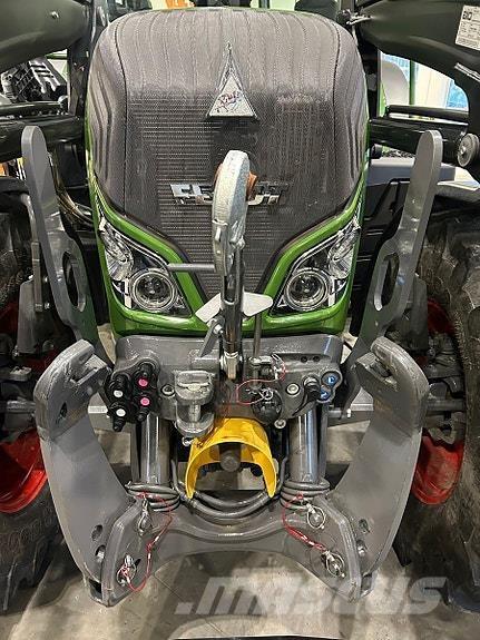 Fendt 516 VARIO Трактори