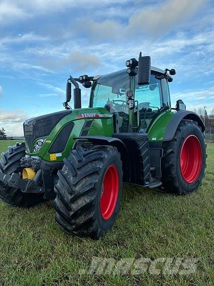 Fendt 724 Profi+ Трактори