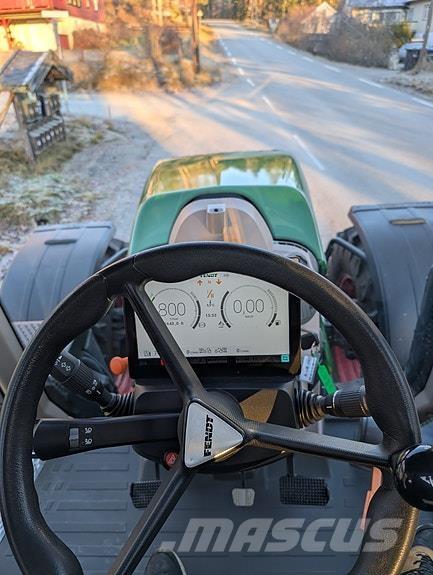 Fendt 724 profi+ Трактори