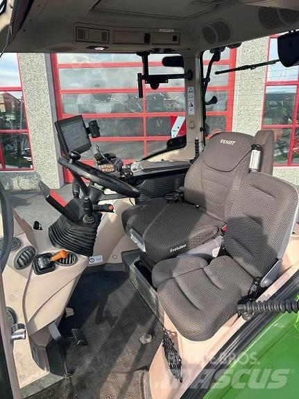 Fendt 724 VARIO Трактори