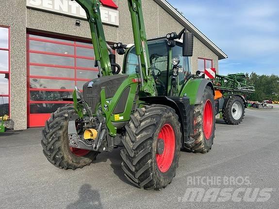 Fendt 724 VARIO Трактори