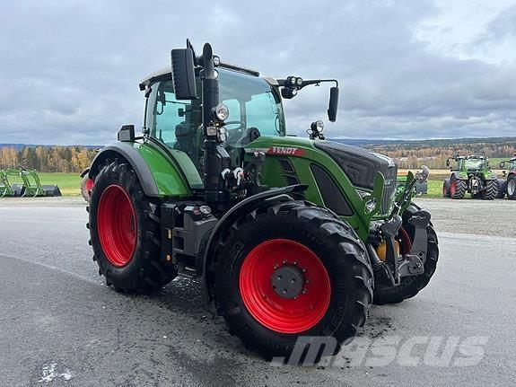 Fendt 724 VARIO Трактори