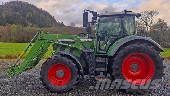 Fendt 724 Vario Трактори