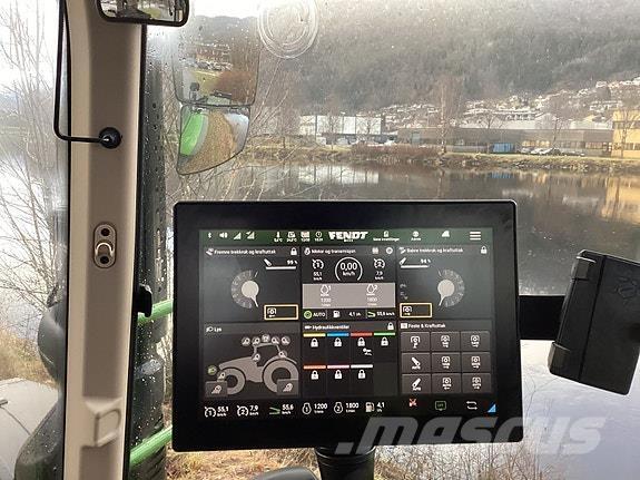 Fendt 724 VARIO Трактори