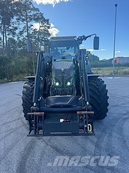 Fendt 724Gen6 Трактори