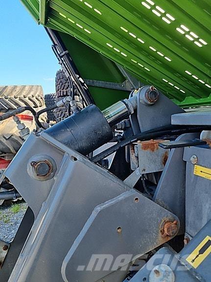 Fendt Tigo 50 PR Ремаркета за бали