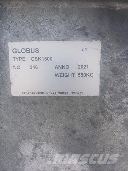 Globus GSK 1600 Разстилачки на пясък и сол