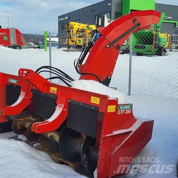Globus GTF250 Снегохвъргачки
