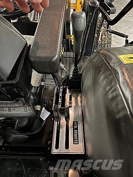 JCB 360 Трактори