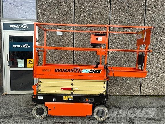 JLG 1932 ES 65387 Други вишки и платформи