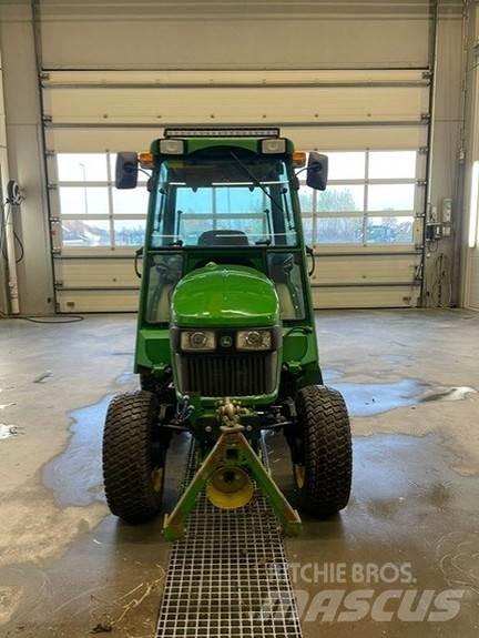 John Deere 2032R Трактори