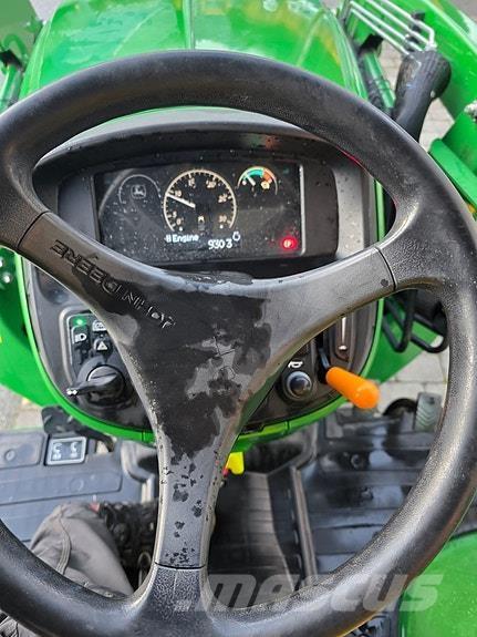 John Deere 3038E Трактори
