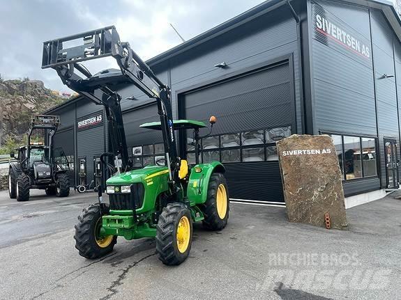 John Deere 5055E Трактори