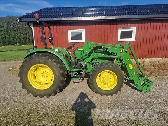 John Deere 5075E Трактори