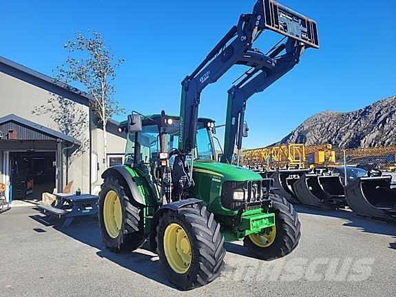 John Deere 5100 R Трактори