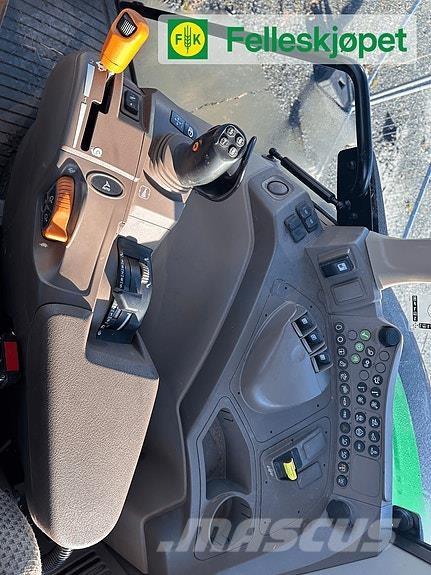 John Deere 6120M Трактори