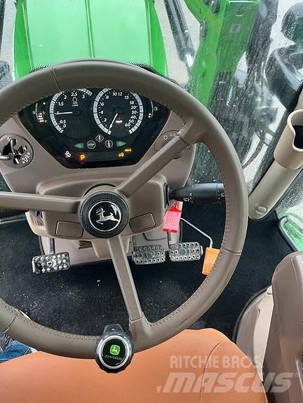 John Deere 6130R Трактори