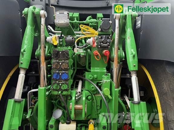 John Deere 6155R Трактори