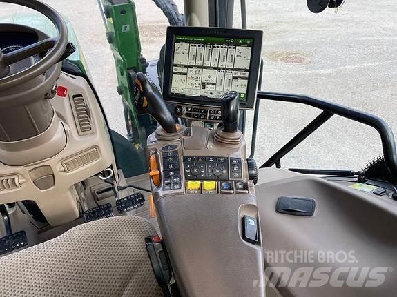 John Deere 6215R Трактори