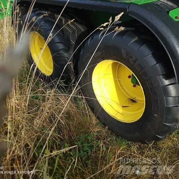 John Deere C441R Сламопреси за кръгли бали
