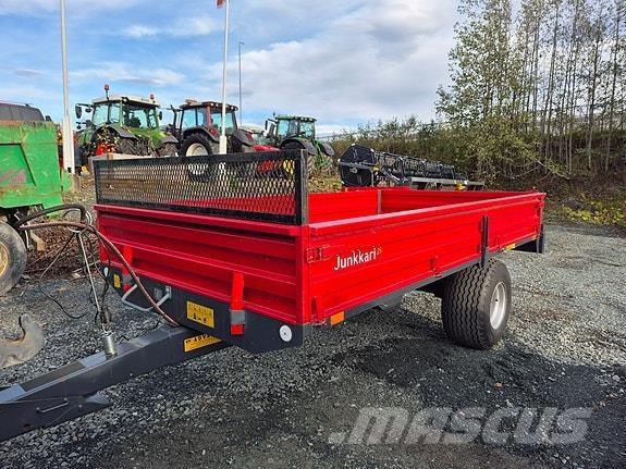 Junkkari J5 Ремаркета за бали