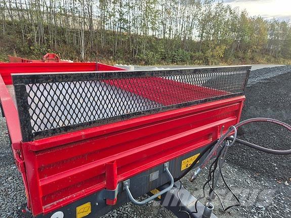 Junkkari J5 Ремаркета за бали