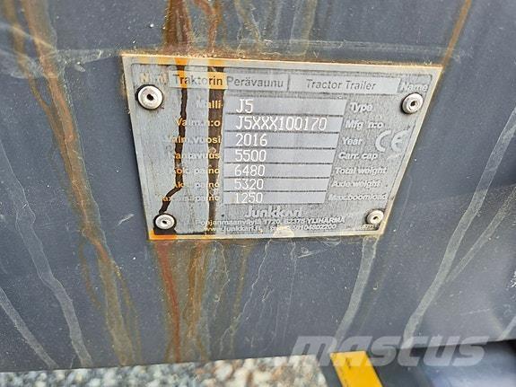 Junkkari J5 Ремаркета за бали