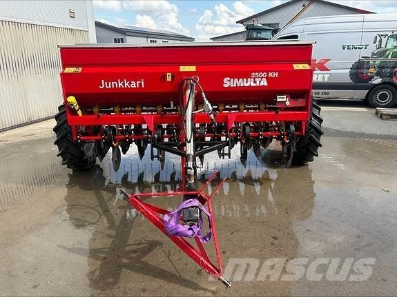 Junkkari KH 2500 Напоителни системи