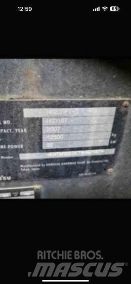 Komatsu WA200 PT Колесни товарачи
