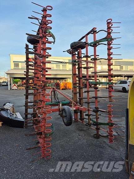 Kverneland  Други машини за оран и аксесоари