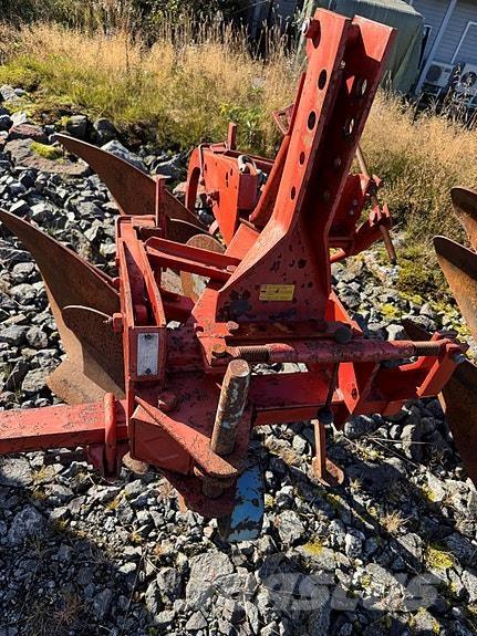 Kverneland 14 Стандартни плугове