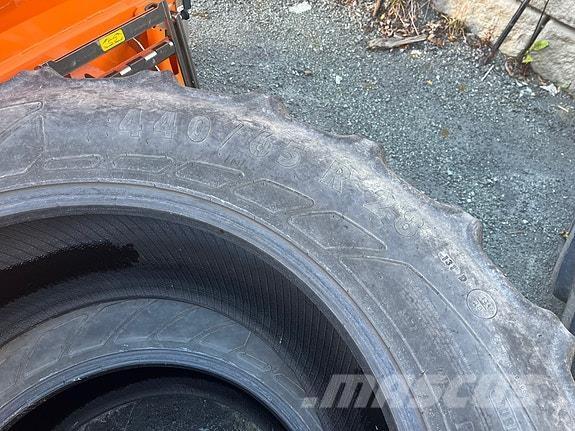 Mitas  Колелета/Гуми