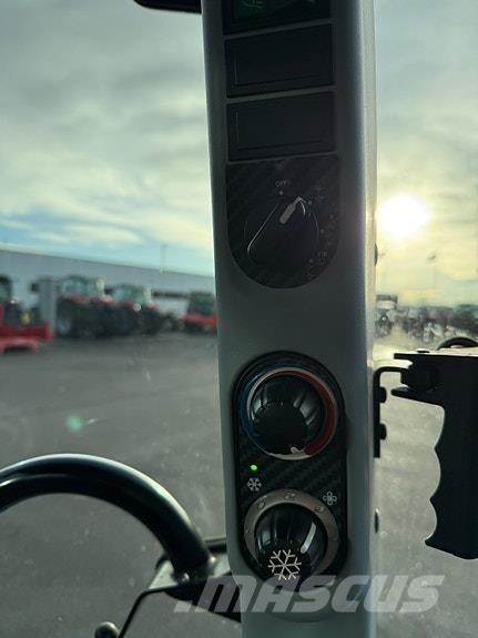 New Holland T4.75 Трактори