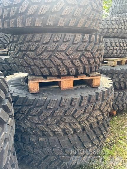 Nokian Hakkapelita Колелета/Гуми