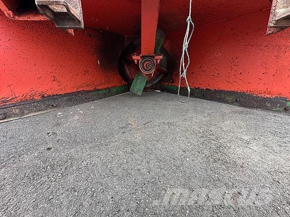 Orkel V-fres Снегохвъргачки
