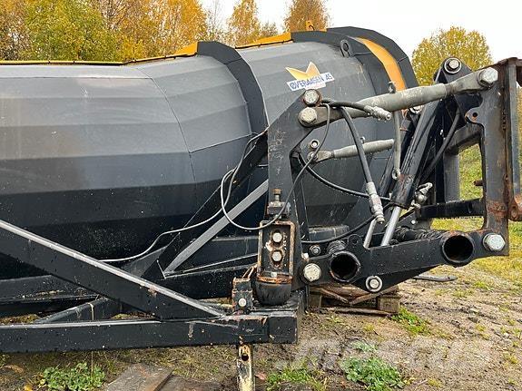  Øveraasen DEH285 Снегочистачки