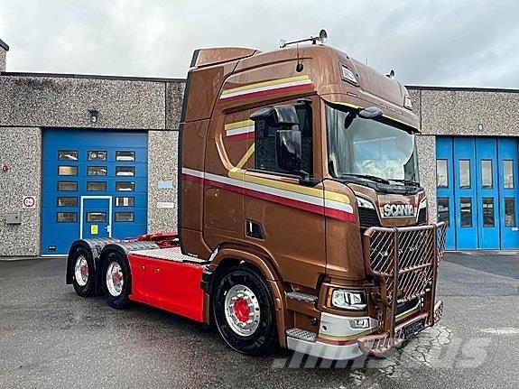 Scania R660A6X4NB Влекачи
