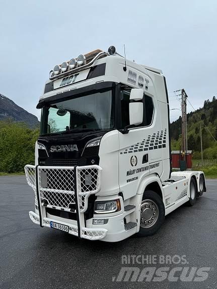 Scania S730 6x2 Влекачи